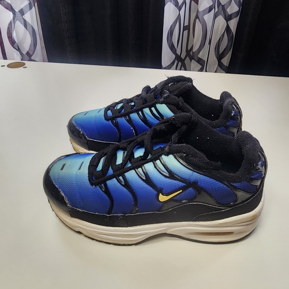 toddler boy air max plus